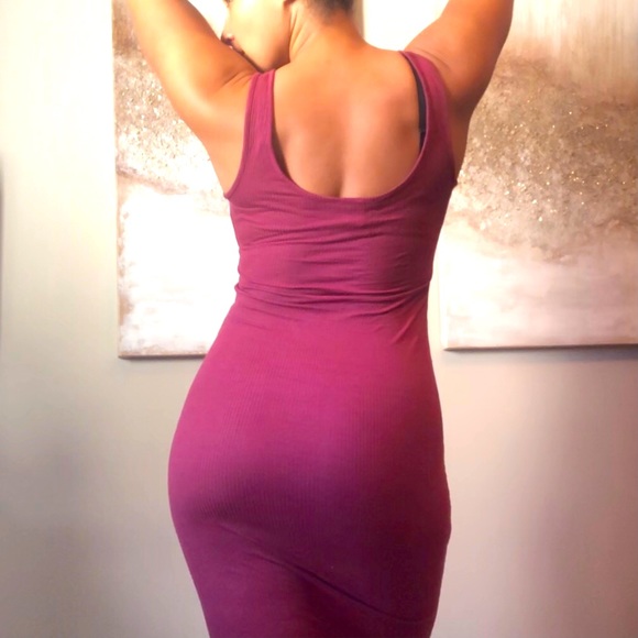 Two Medium Burgundy Sleeveless Dresses - Picture 2 of 8